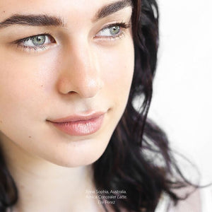Corrector de arnica, tono Latte