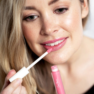Lipgloss con mango tono rosa claro POP